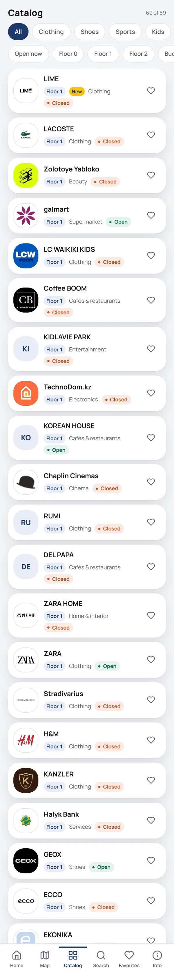NaviGo directory screen: cards with logos, floor, category and open/closed status